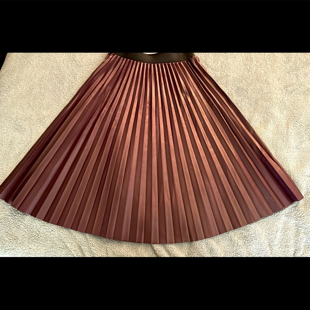 Calvin Klein Faux leather skirt